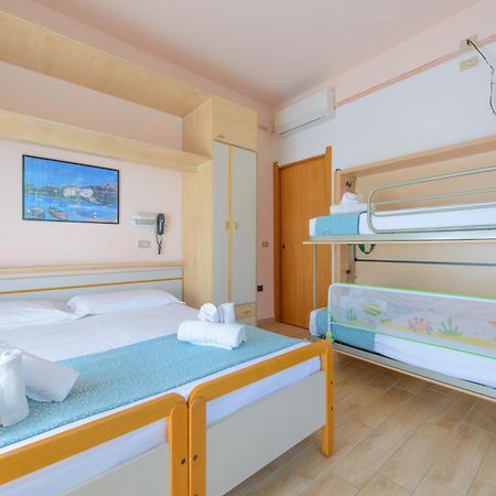 Hotel Colorado Rimini Eksteriør billede