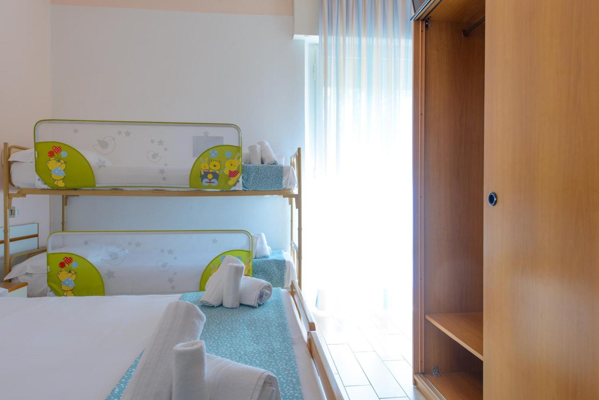 Hotel Colorado Rimini Eksteriør billede